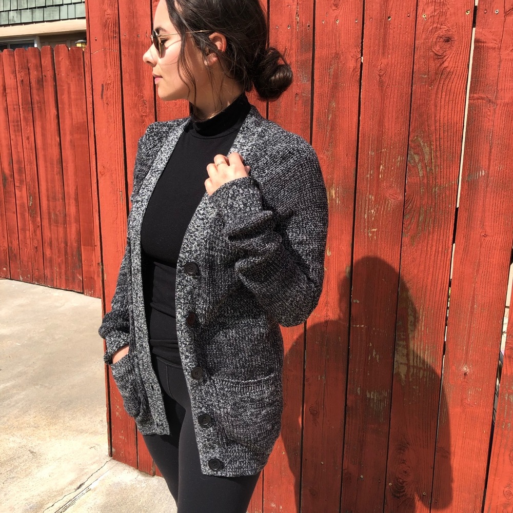 GRAY CARDIGAN